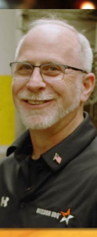 Servant's Heart | Steve Bernbaum | November 2025 | Mobile Slider